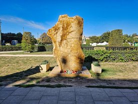 Gedenkstein an der Philosophischen Fakultät Prag