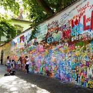 Bild von der John-Lennon-Mauer in Prag