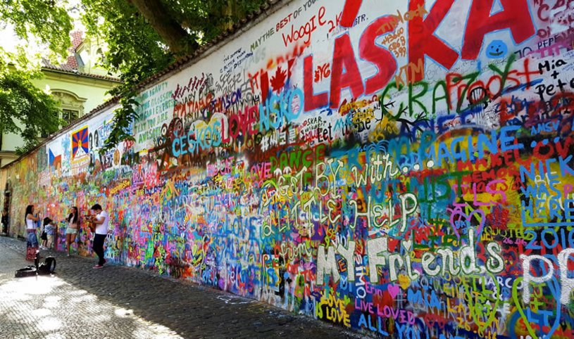 Die John-Lennon-Mauer Bild von der John-Lennon-Mauer