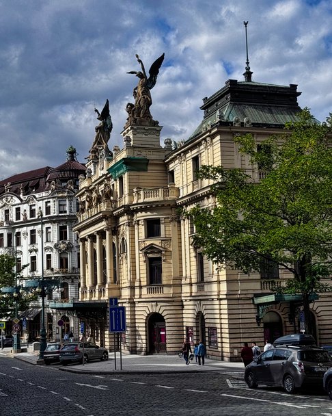 Vinohrady-Theater2