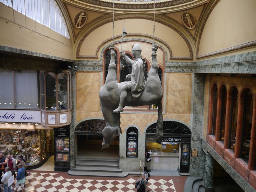 Bild von Wenzel-Statue von David Cerny