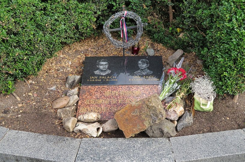 Gedenktafel von Jan Palach und Jan Zajíc