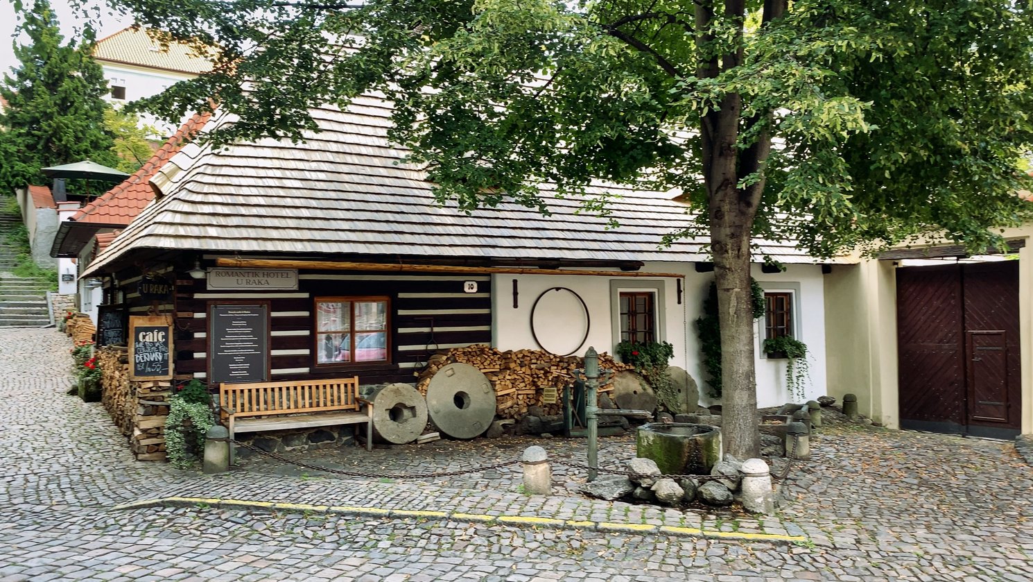 Romantik Hotel U Raka