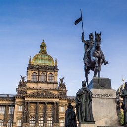 Nationalmuseum mit Wenzels-Statue
