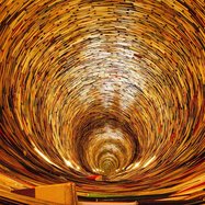 Bücherturm in Prag