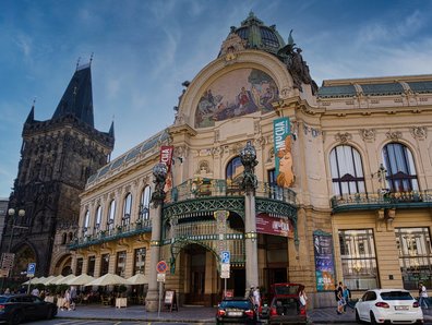 Aufnahme vom Gemeindehaus in Prag