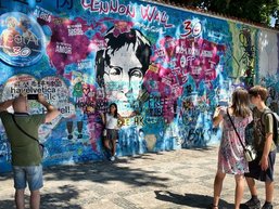 Bild Johne-Lennon-Mauer