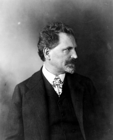 Portrait von Alfons Mucha