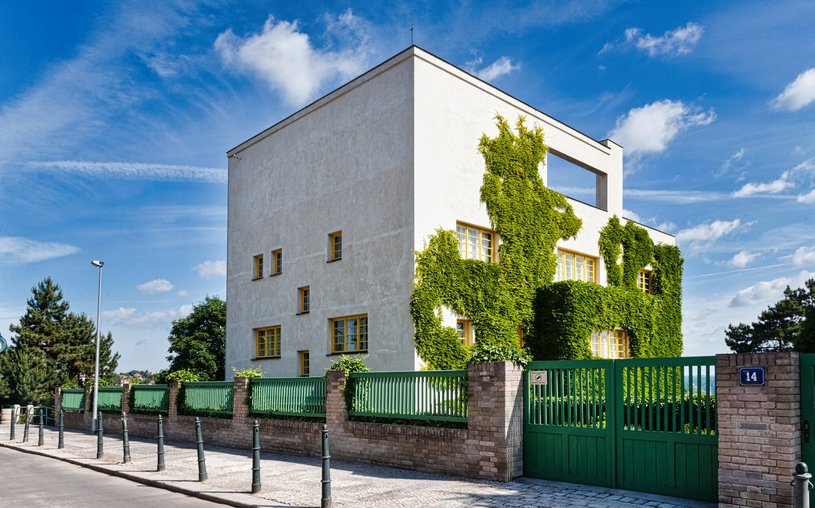 Villa Müller im Sommer