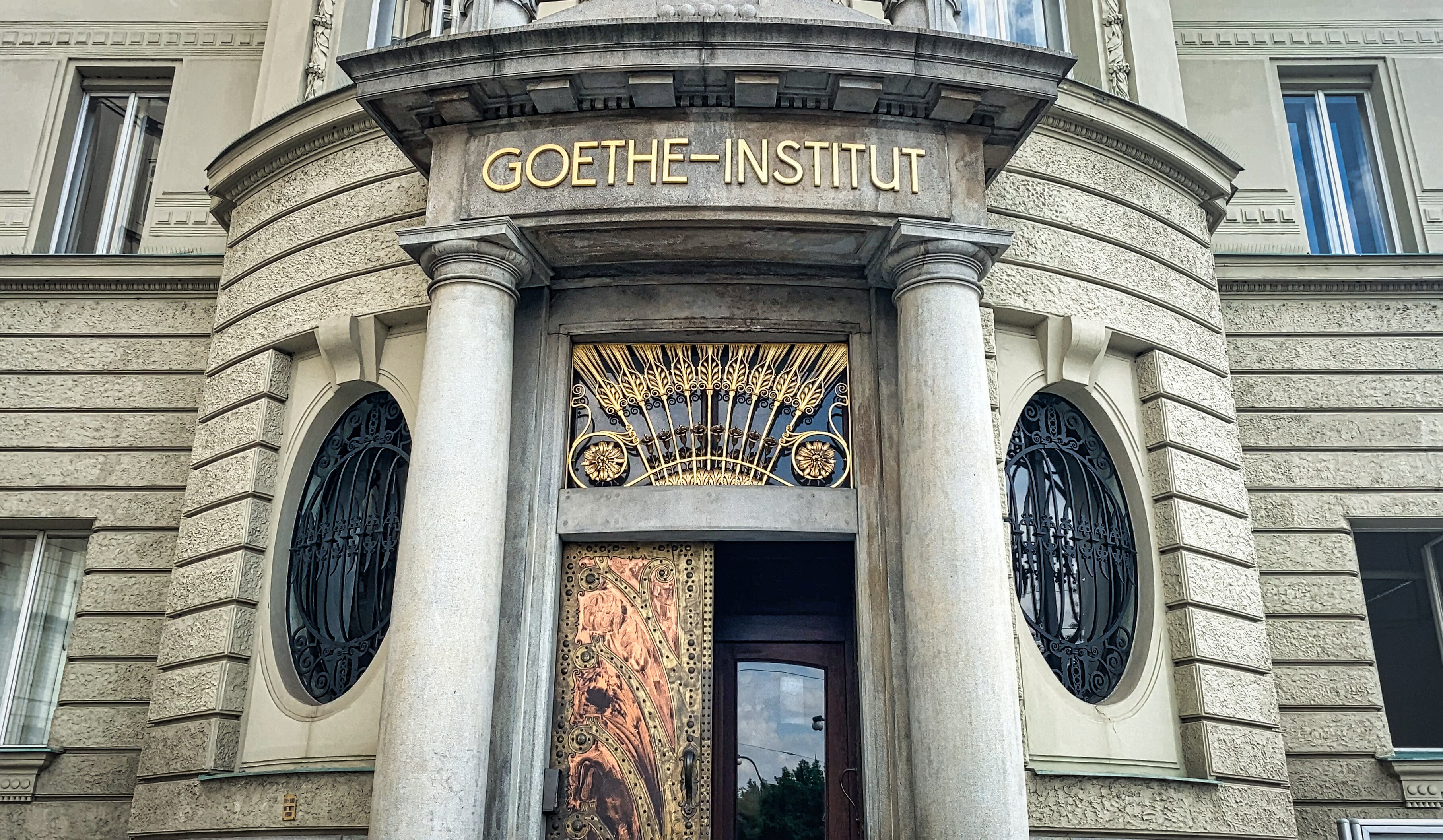 Eingang des Goethe-Instuts in Prag Bild vom Eingang des Goethe-Instuts in Prag
